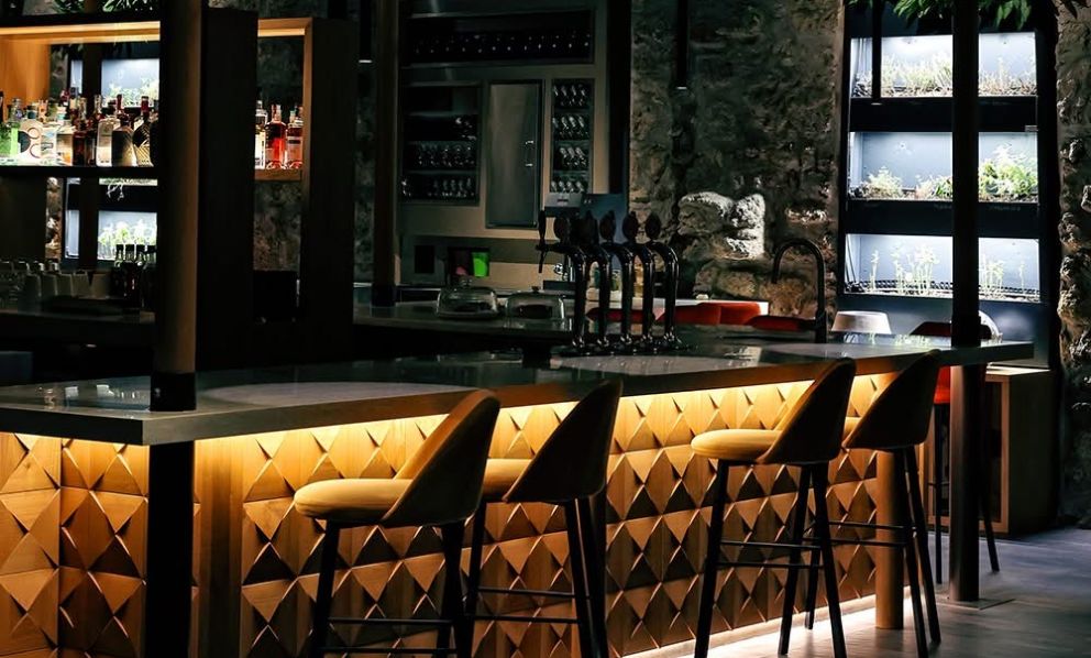 Meno schermi, più aggregazione ad Acerra da Ritorno, bar&cucina di quartiere, un'idea dei ragazzi di Laboratorio Folkloristico