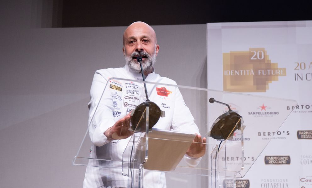Niko Romito: «Basta copiare modelli che non ci appartengono.  Lo chef si identifichi nelle sue radici e le faccia esplodere»