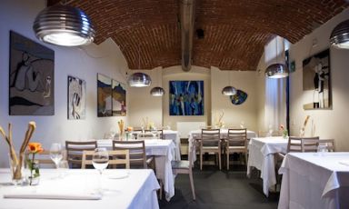 La sala al piano meno uno del ristorante Alice in 