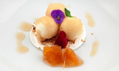 White chocolate semifreddo spheres with Birra More