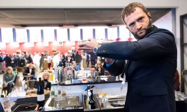 Tommaso Cecca a Identità Cocktail per la lezione