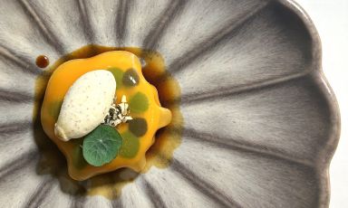 Fermento, piatto iper-tecnico, iper-sostenibile e iper-buono, una delle tante idee brillanti dello chef Carmelo Trentacosti al Mec Restaurant di Palermo. Foto Carlo Passera
