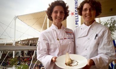 Daniela e Manuela Cicioni mostrano la loro realizz
