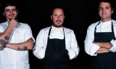 Il trio di chef del Giglio di Lucca: da sinistra Stefano Terigi, Benedetto Rullo e Lorenzo Stefanini. Foto Massimo Giorgi
