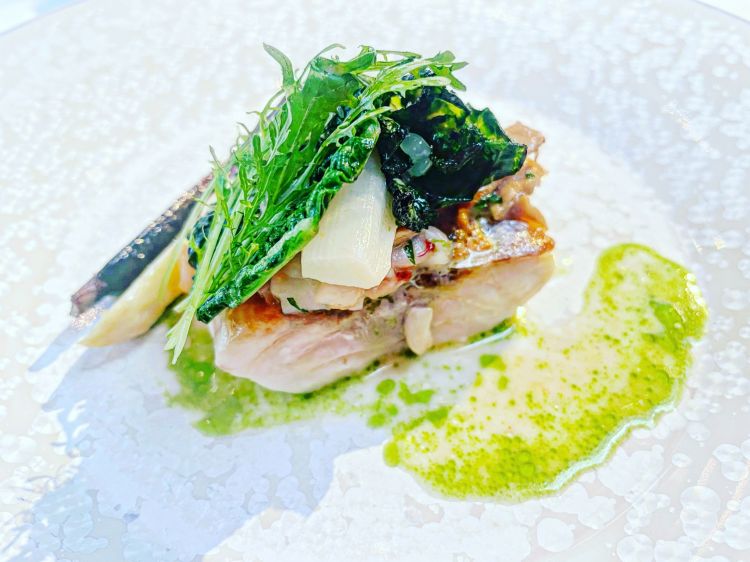Sea bass,
Scorzonera truffle, lobster