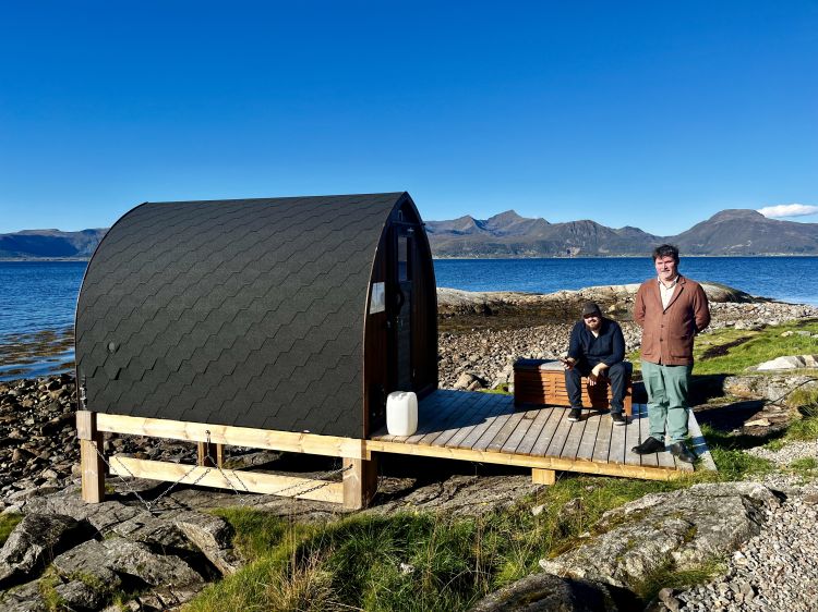 La piccola sauna sul mare. Con Halvar Ellingsen, il giornalista norvegese Mathias Steinbru