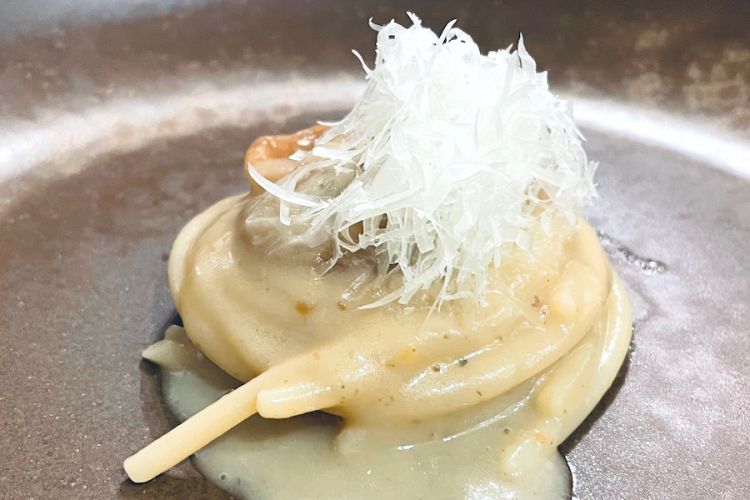 Spaghetto patate arrosto cipollotto e pecorino
