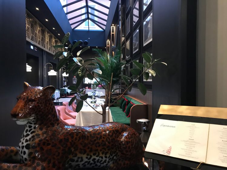 AquaMarina, il ristorante all'interno dell'hotel Umiltà 36