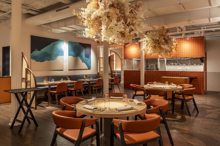 The dining room at Compartir Barcelona