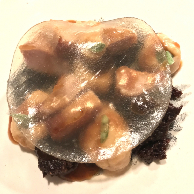 C’è qualcosa che non Quaglia, though it doesn’t look like it, it’s a dessert
