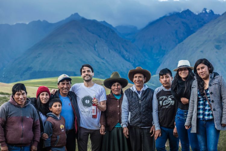 Virgilio Martinez con le comunità di Mullak's Misminay e Kacllaracay