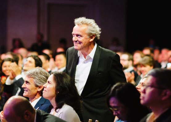 Alain Passard, leggenda della ristorazione francese, suo l'Arpège a Parigi, ha ricevuto a New York il riconoscimento alla carriera. Copyright The World’s 50 Best Restaurants