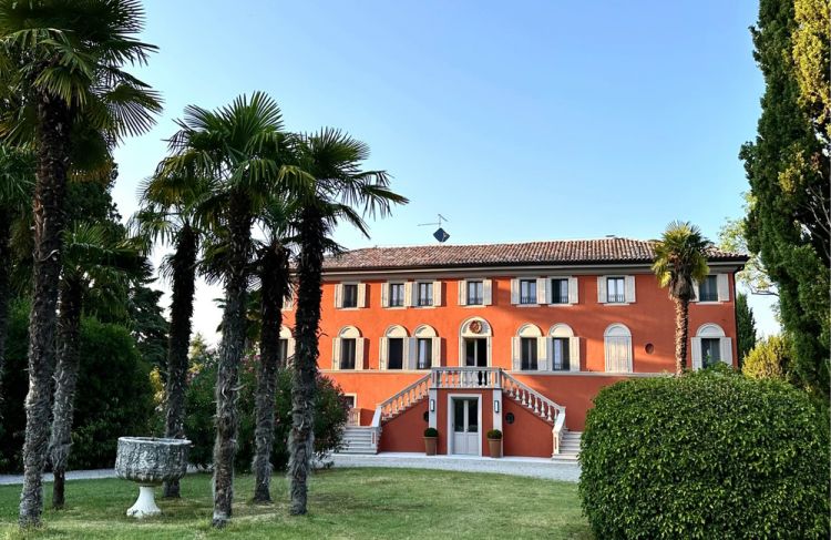 L'ingresso del boutique hotel Roncolo 1888
