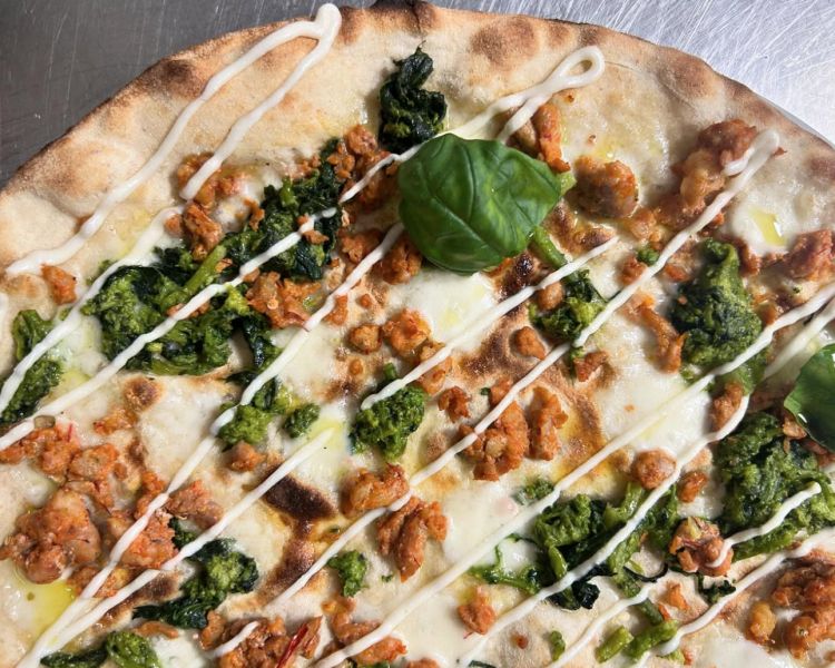 Rape fresche ripassate in padella, fior di latte, 